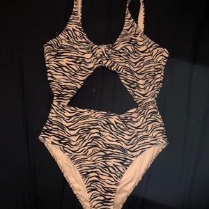 Hollister one piece swimsuit